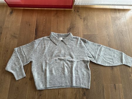 H&M Pullover grau mit Perlenbesatz Kragen Gr. XL
