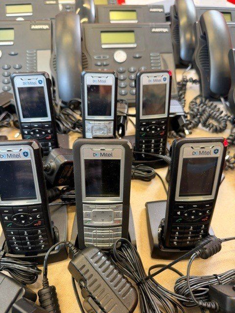 Mitel Telefoni: Mitel Telefone gebraucht – Usato da Jona venduto da PARIM 2