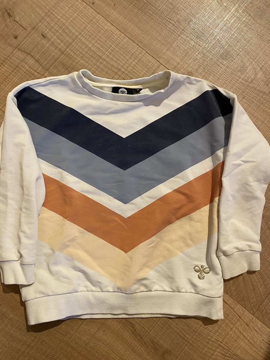 Hummel Maglioni & Felpe: Pull Hummel taille 110 – Usato da Lausanne venduto da SaraSkjellaug