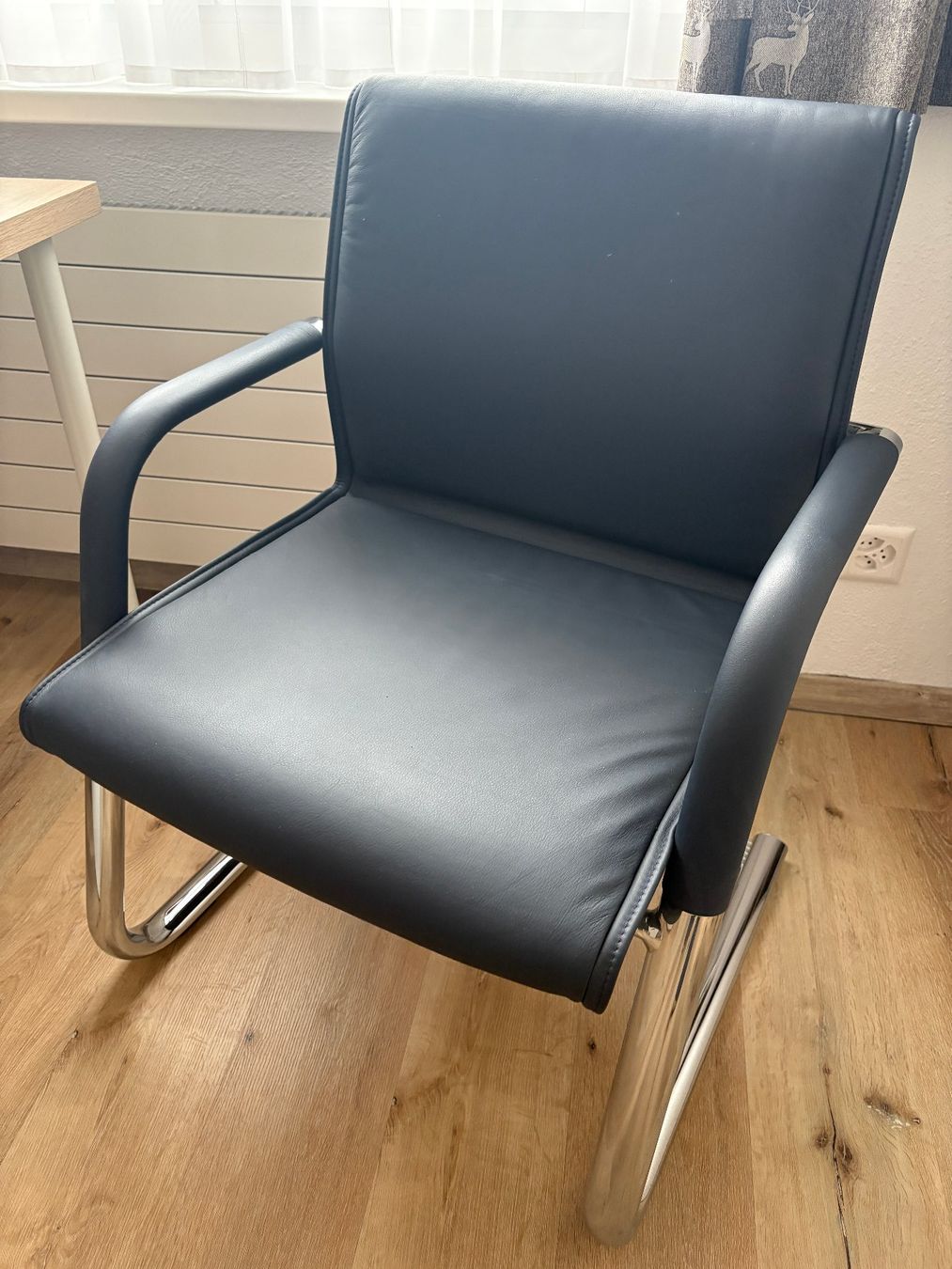 Wilkhahn Sedie: Wilkhahn Designstuhl, Freischwinger – Usato da Chur venduto da Kiwis