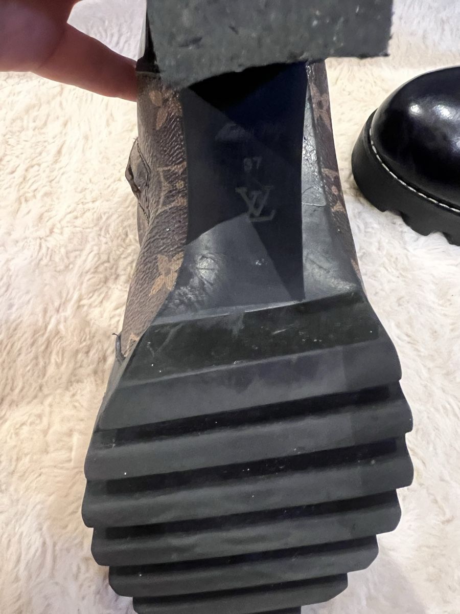 Louis Vuitton Chaussures femmes: Louis Vuitton Boots – D'occasion à Herrliberg par yul_5xvl 2