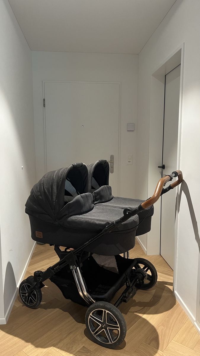 Hartan Carrozzine: Hartan Two Select Kinderwagen für Geschwister oder Zwillinge – Usato da Nänikon venduto da gru_yyw7