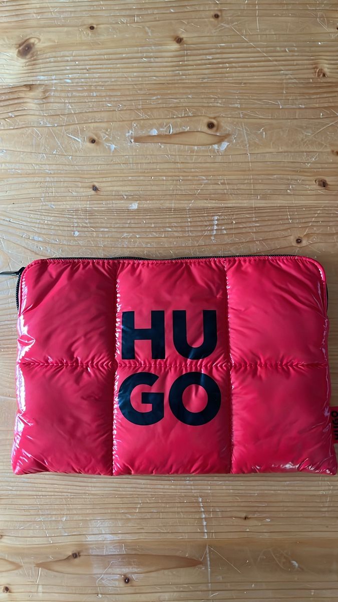 Hugo Boss Borse: Rote Hugo Boss Tasche – Nuovo (secondo la descrizione) da Fischenthal venduto da luc_82dg