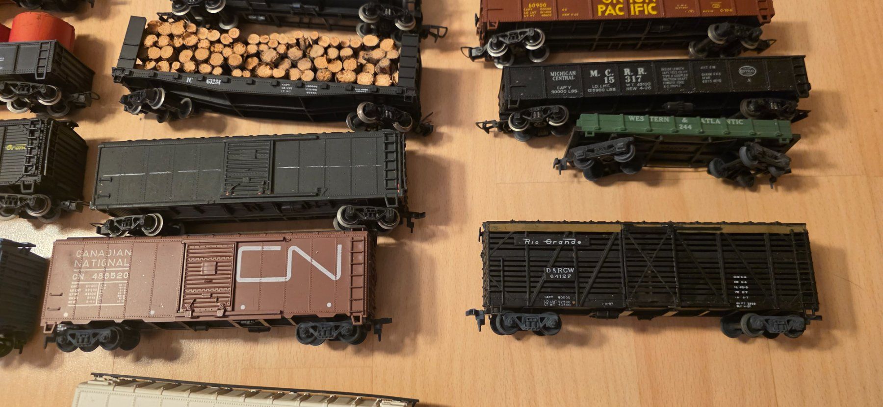 Modellini di ferrovie: HO USA Güterwagen 17 stück DC – Usato da Hochfelden venduto da Danizh0 2