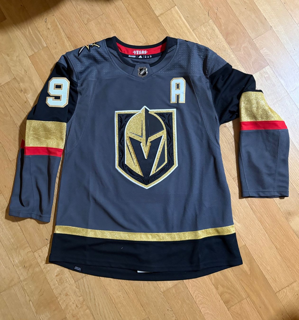 Adidas Canottiere & Pantaloni: NHL /LVGK / Adidas Authentic / Eichel / patch A /sz.50 – Usato da Sion venduto da Legit_J 3