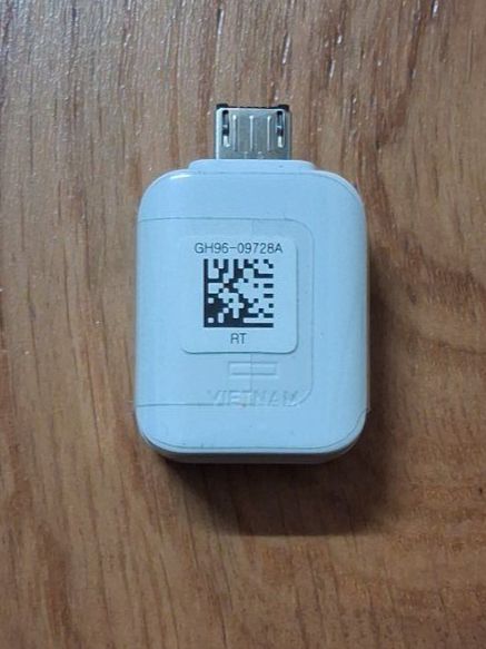 Samsung Unità & Adattatore: Samsung USB Connector Adapter – Nuovo (secondo la descrizione) da Bern venduto da KavIndustries 1