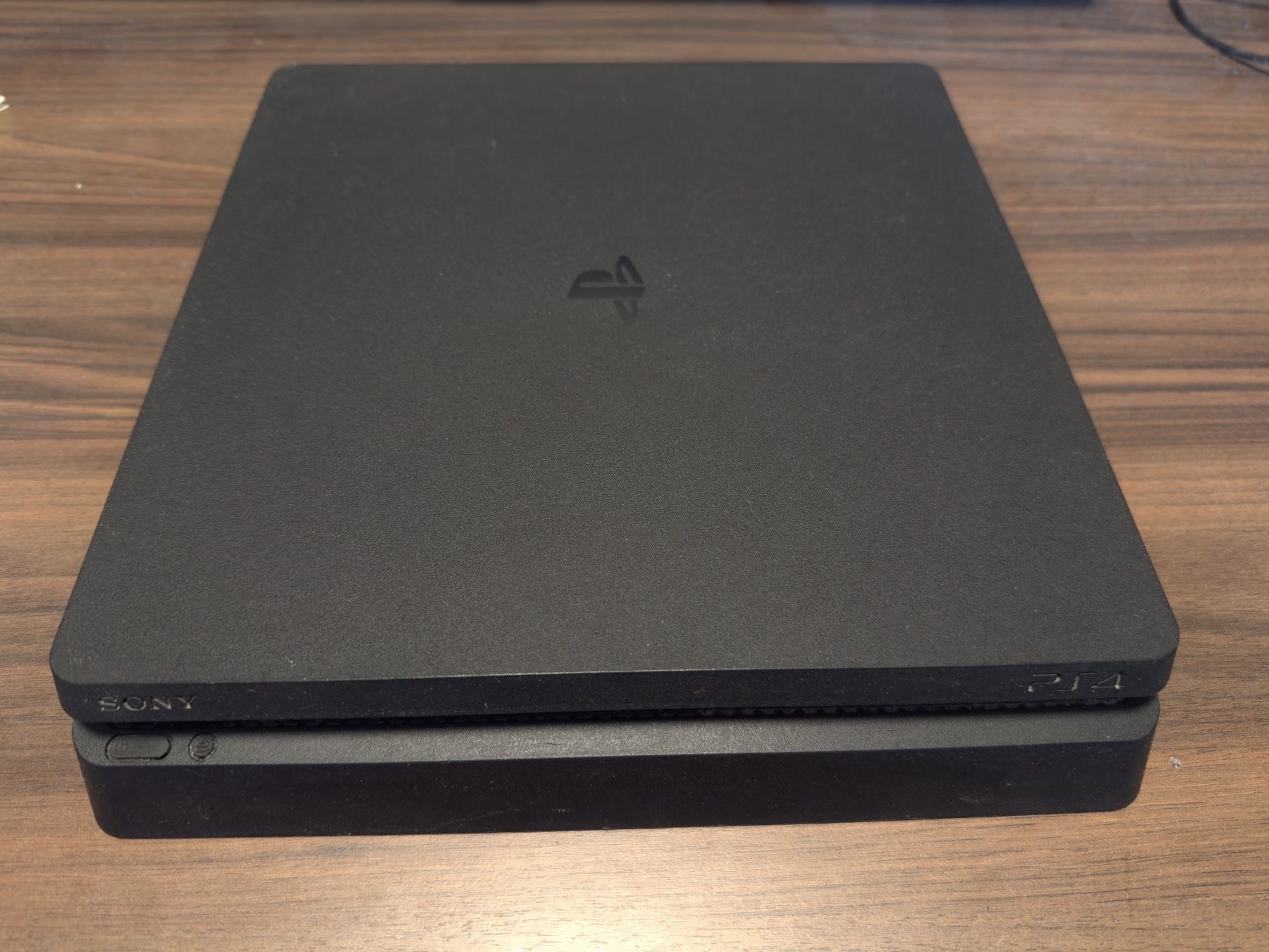 Sony Consoles: Playstation 4 – D'occasion à Genève par rei_zch6 1