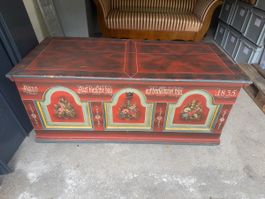 Truhe bemalt antik 1835 Dekoration aufbewahrung