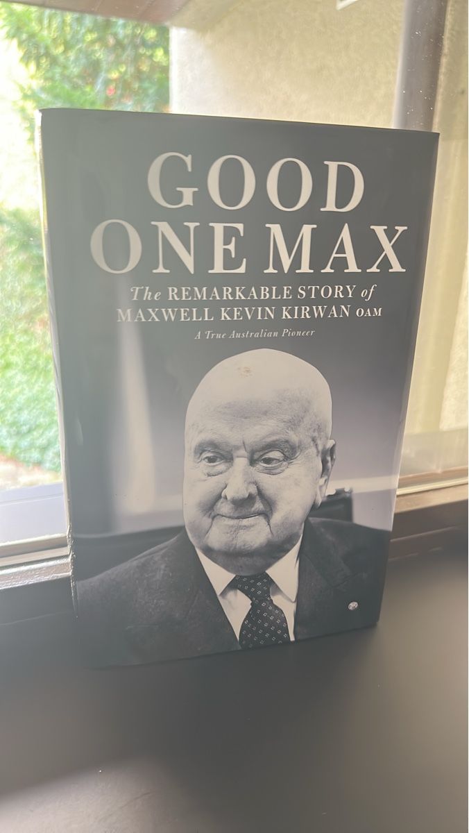 Libri: Buch GOOD ONE MAX Maxwell Kevin Kirwan OAM gebraucht – Usato da Unterägeri venduto da Mercedes-Benz2012