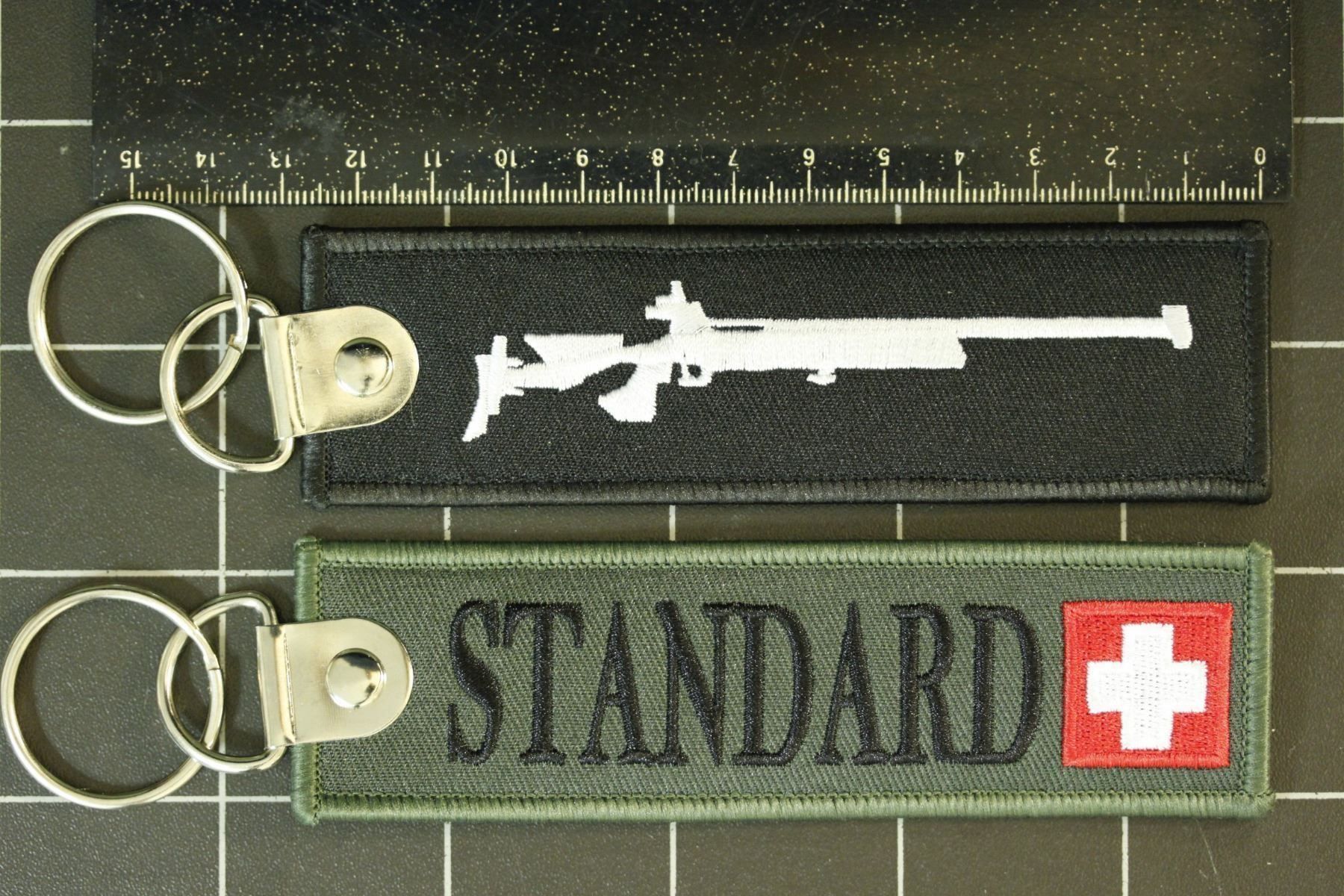 Schlüsselanhänger & - bänder: 2 Porte clefs STANDARD Gewehr – Neu (gemäss Beschreibung) aus La plaine von 762 1