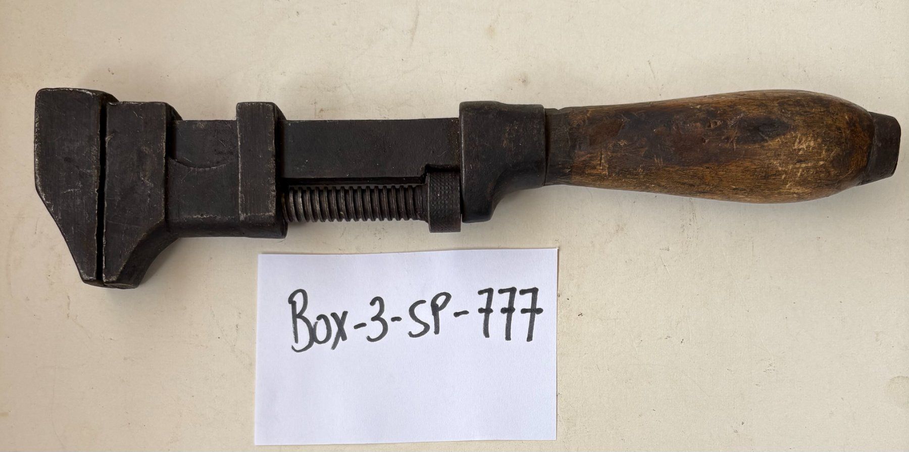 Tous les outils: ANTIKES WERKZEUG MIT PUNZE – D'occasion à Ostermundigen par wini63
