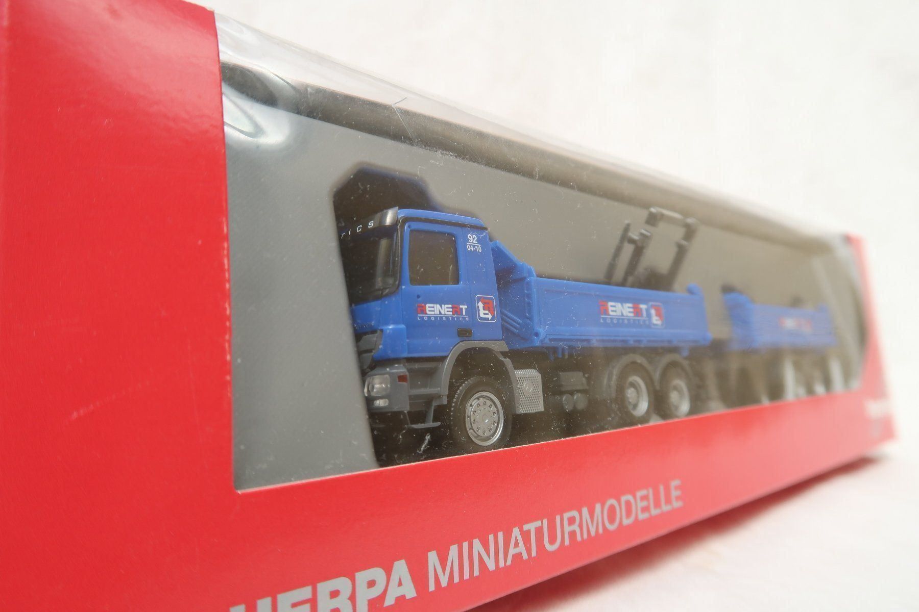 Mercedes-Benz Modellini d'auto: Herpa MB Actros KipperAnhänger "Reinert" – Nuovo e nell'imballaggio originale da Muttenz venduto da Laeckerlihamschter 1