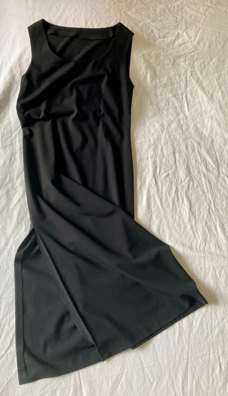 Robes: Robe noire – D'occasion à Delémont par fca_7dtl 2