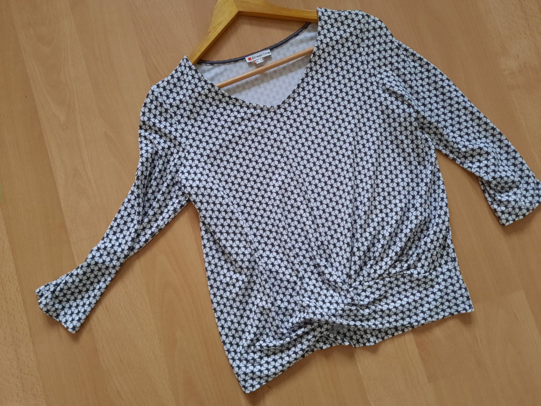 T-shirt: Sweat-Shirt Street one Gr.34 – Usato da Kaisten venduto da mesca11
