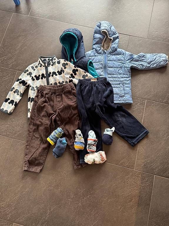 Lotti & Set di vestiti: Kleiderset Winter 98/104 – Usato da Brütten venduto da Snowkiwi 4