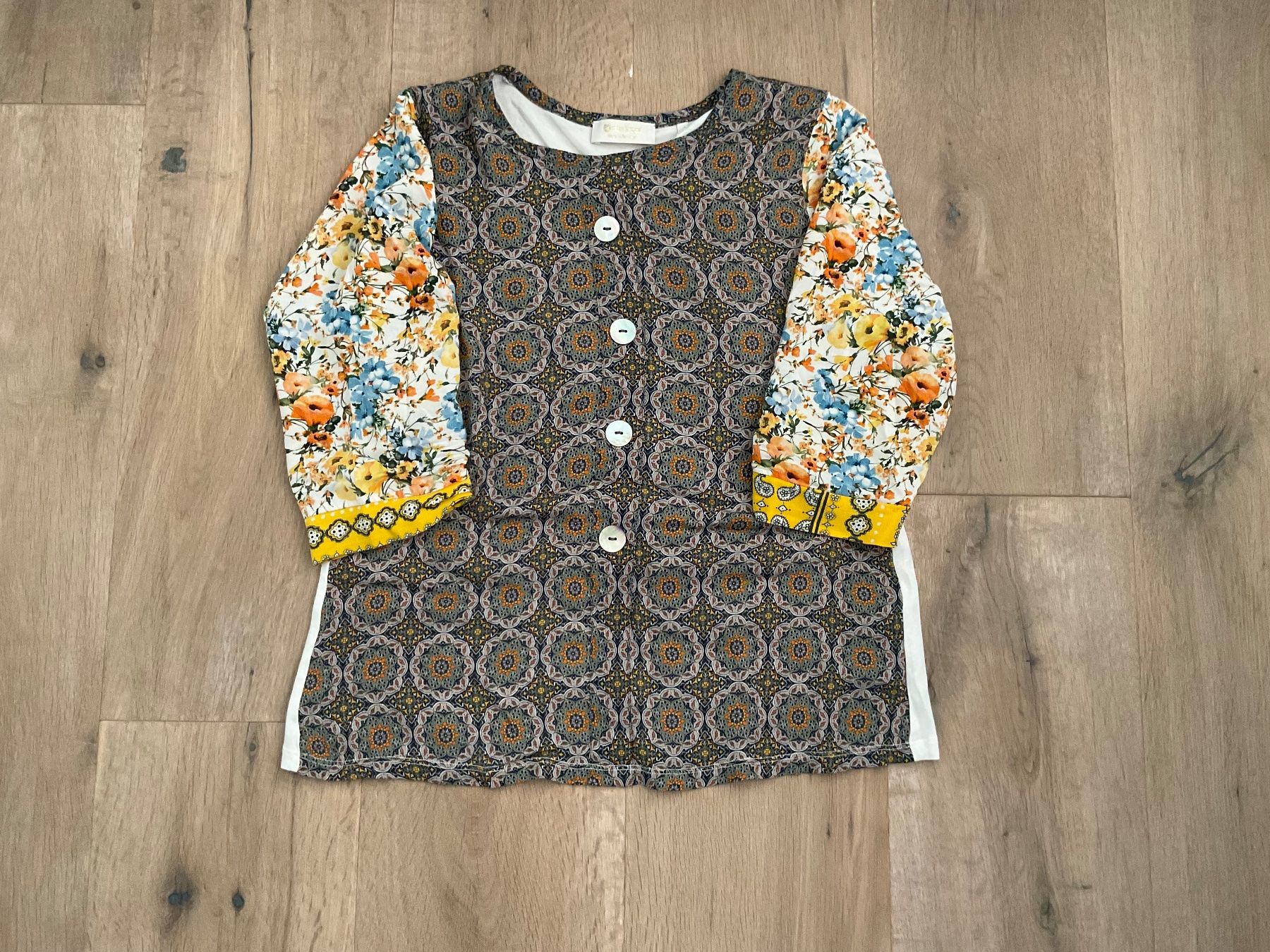 Rich & Royal T-shirt: Rich & Royal Shirt – Usato da Figino venduto da Stefano03