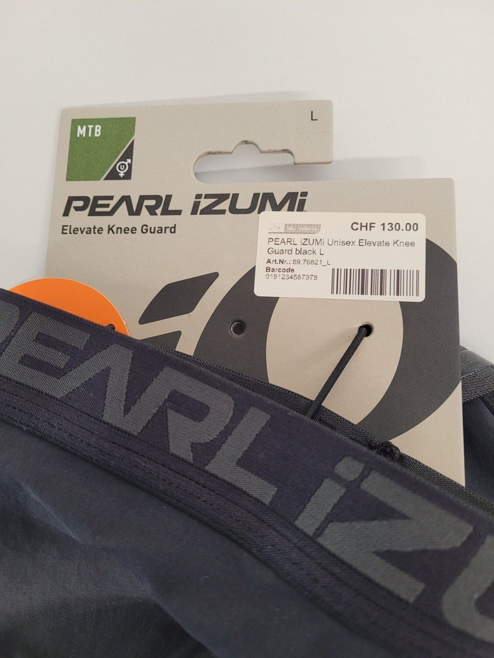 Pearl Izumi Protezioni & Imbottiture: Unisex Elevate Knee Guard black L – Nuovo e nell'imballaggio originale da Giswil venduto da mai_k7x7 1