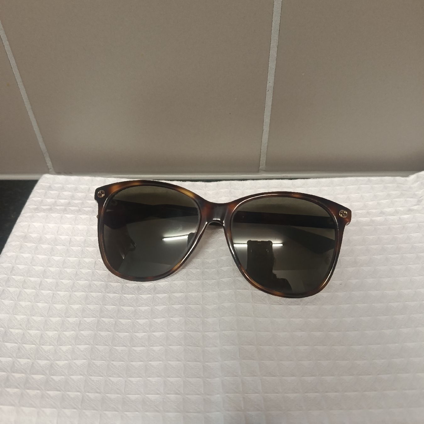 Gucci Lunettes & Verres: Lunettes Gucci – D'occasion à La chaux de fonds par ton_79f7 5