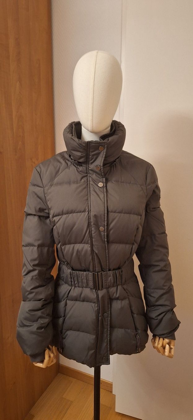 Esprit Giacche: Esprit, doudoune / Daunenjacke – Nuovo (secondo la descrizione) da Lussery-Villars venduto da pousinete02 4