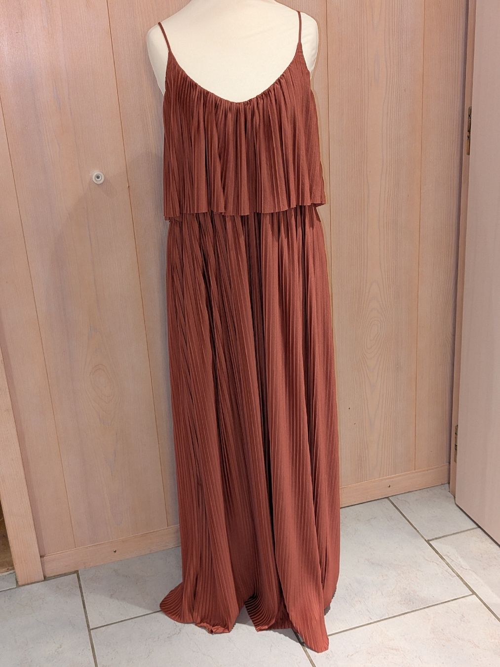 Vestiti: Maxikleid von About you – Usato da Ursenbach venduto da andrea_