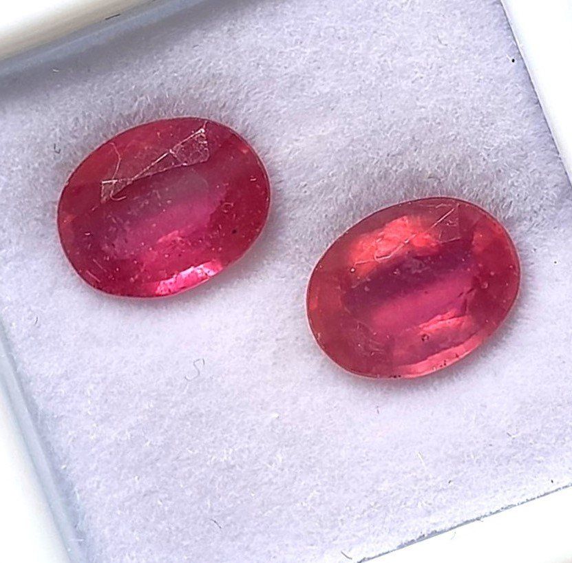 Edelsteine: 2x Rubis ovales 9x7 mm - Valeur 190.- Fr – Neu (gemäss Beschreibung) aus Grimisuat von Valgem 2