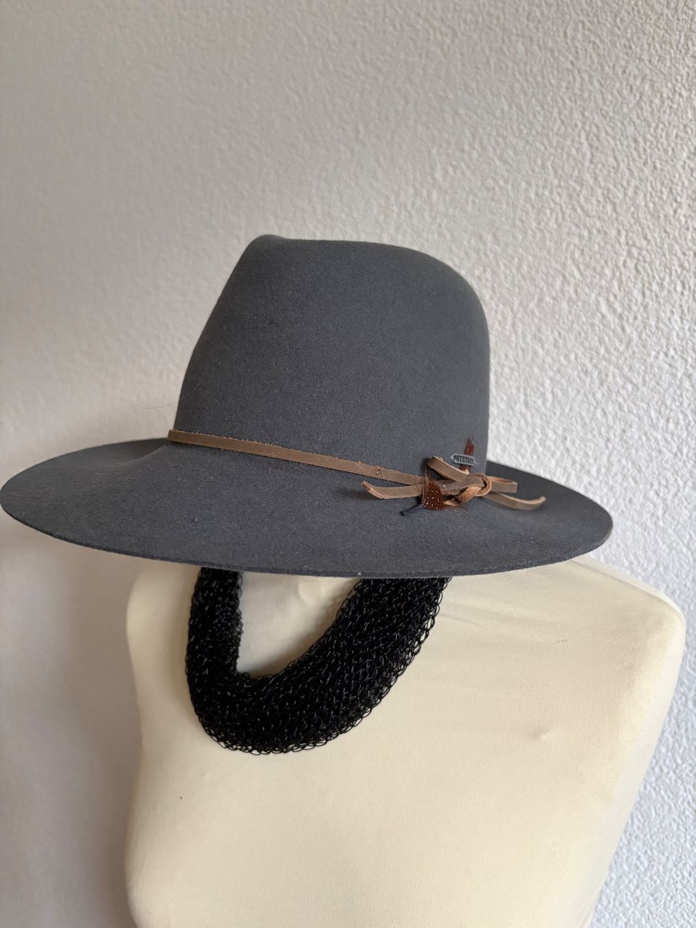 Stetson Copricapi, berretti & cappellini: Chapeau Stetson authentique, taille S – Usato da Bern venduto da GabrielleHe