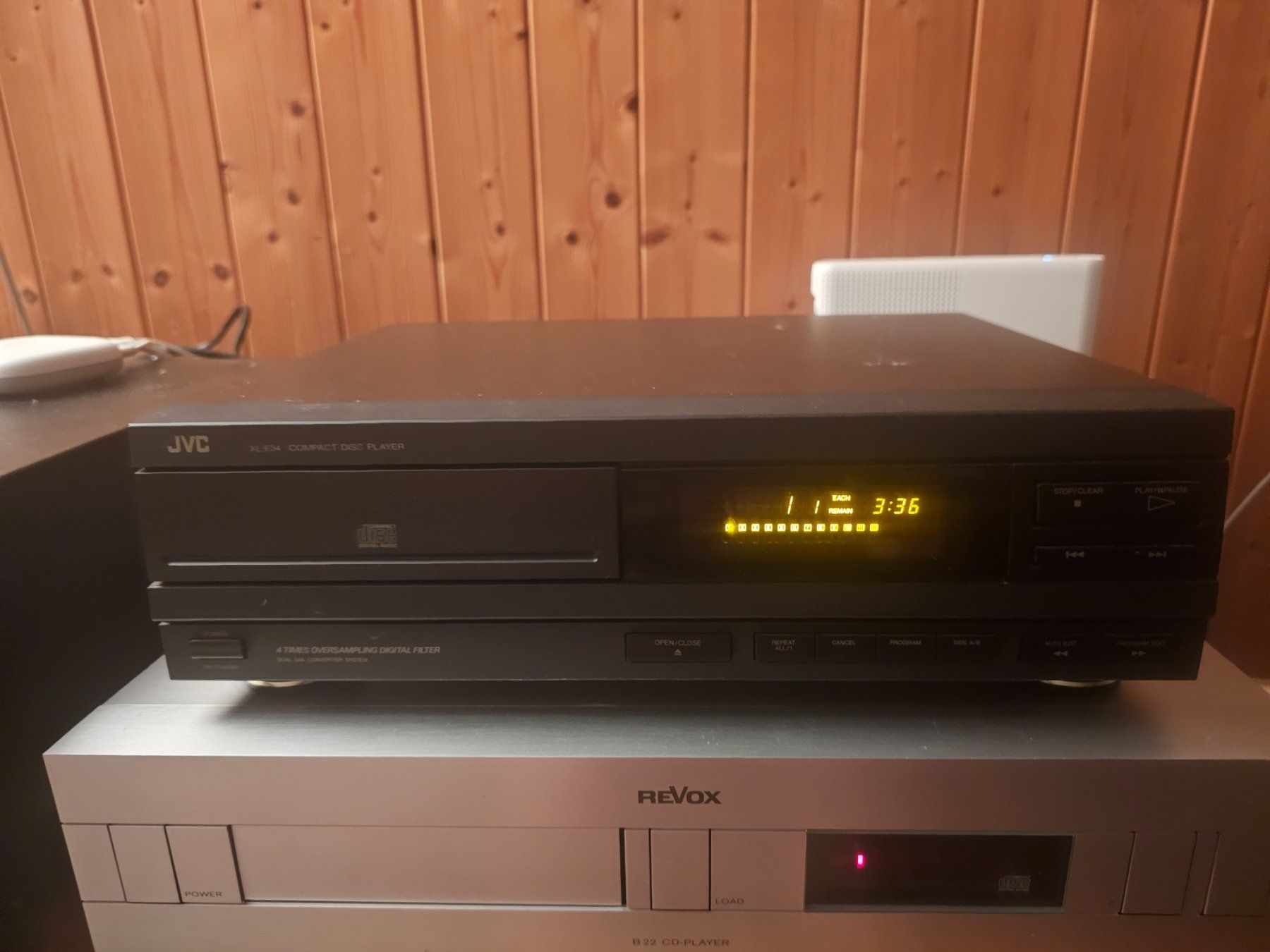 JVC Audio- & Mediensysteme: JVC XL-E 34 COMPACT DISC PLAYER – Gebraucht aus Monte Carasso von giave