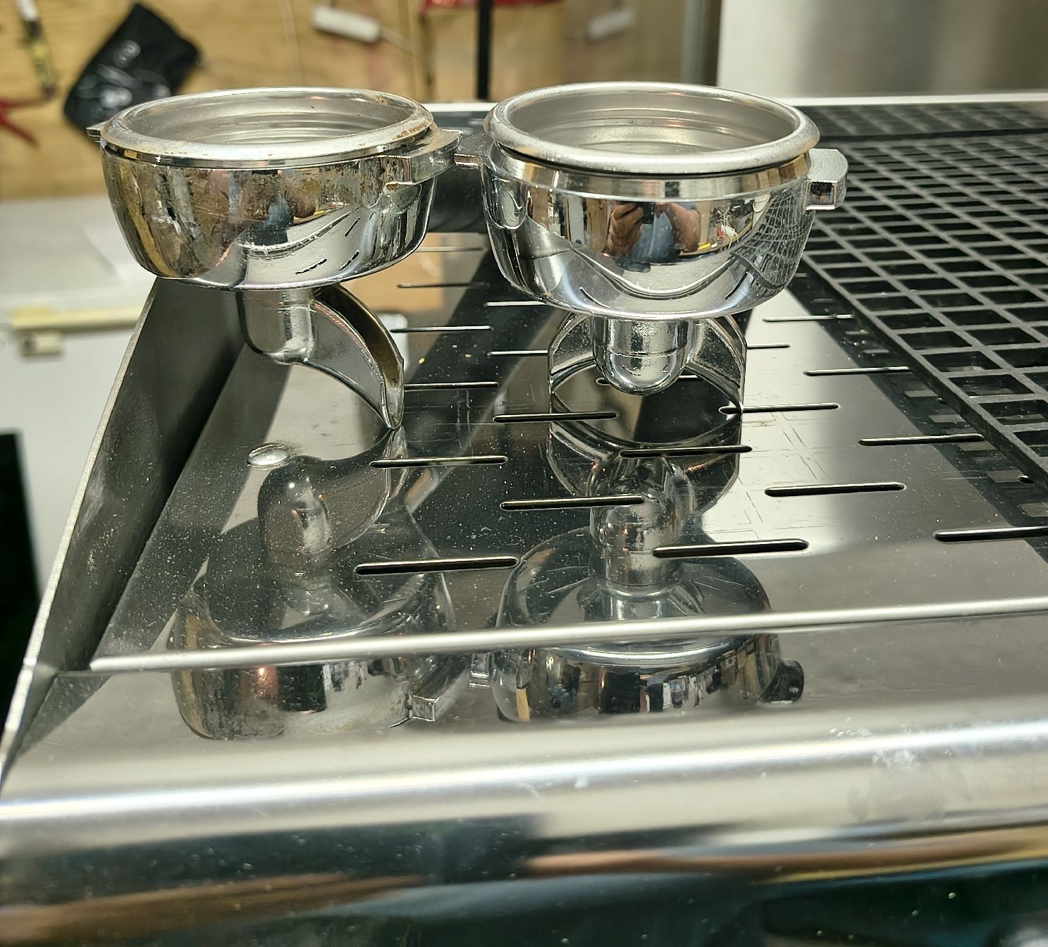Kaffeemaschinen & Espressomaschinen: Machine à café professionnelle  – Gebraucht aus Vétroz von vin_xp2l 3
