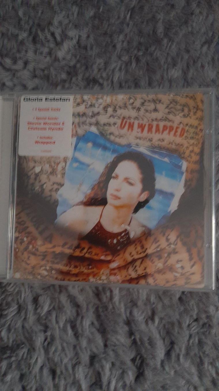 CD: GLORIA ESTEFAN   UNWRAPPED   CD – Usato da Wetzikon ZH venduto da Ramones01