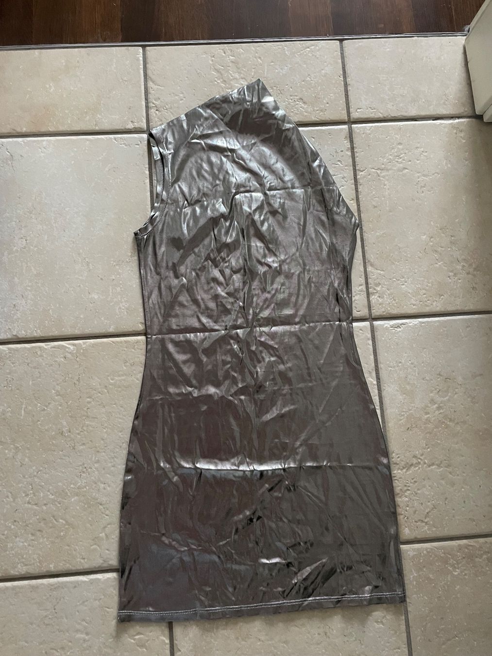 Vestiti: Silberkleid in Grösse S – Nuovo (secondo la descrizione) da Spreitenbach venduto da Webtempel 3