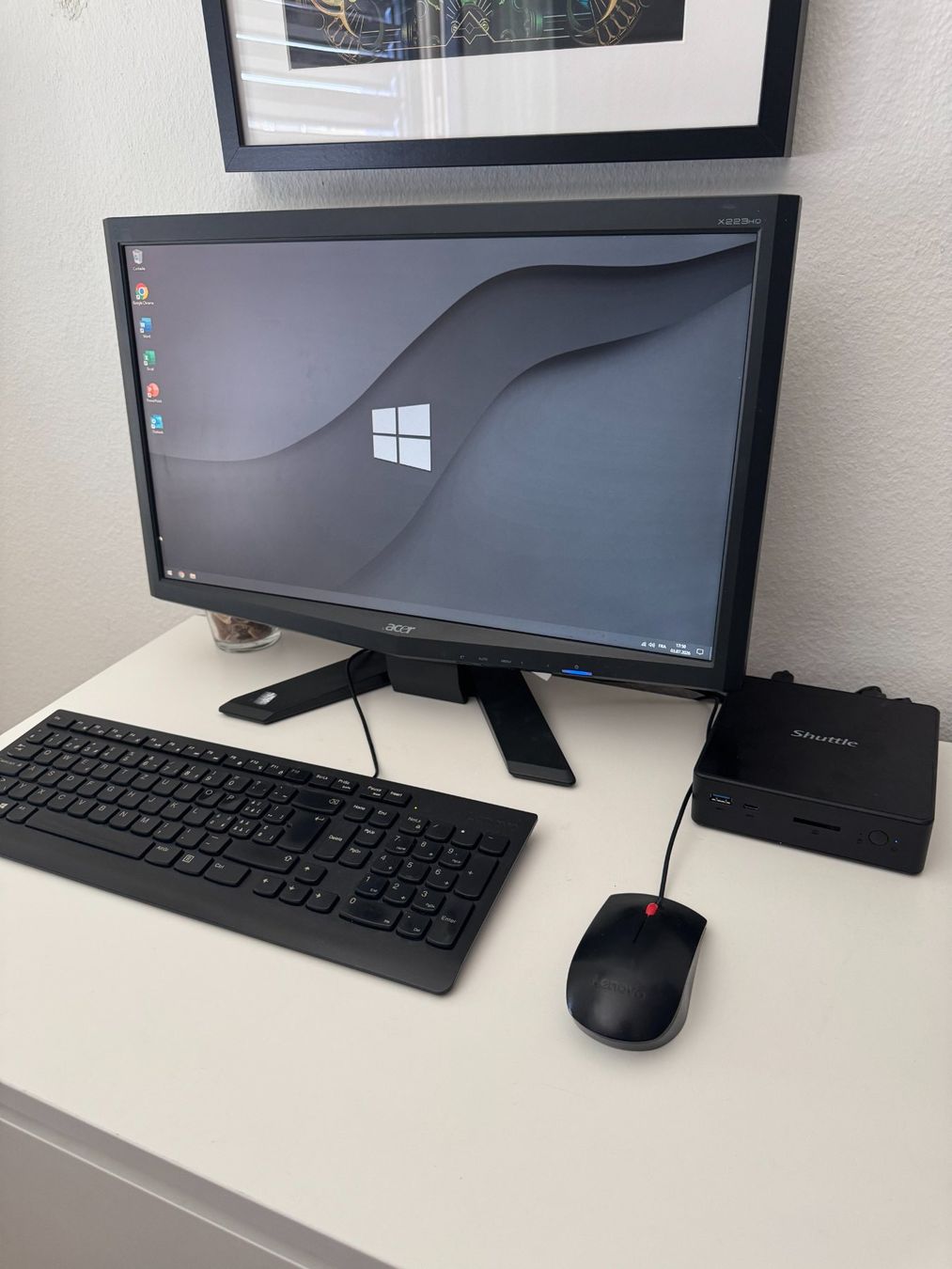 PC: Mini PC complet Shuttle avec écran, clavier et souris – Usato da Fribourg venduto da C.Garcia 3