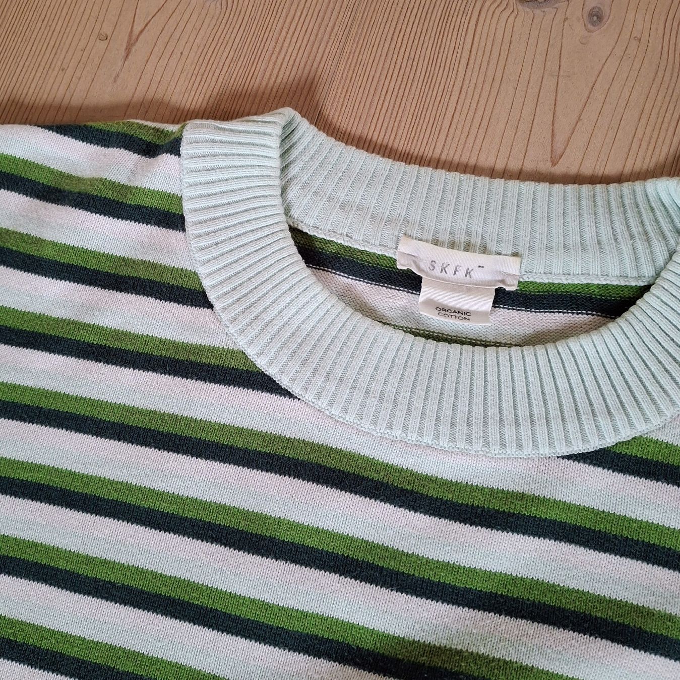 T-Shirts: SKFK Bio Baumwoll Sommerpullover gestreift, Grösse M – Gebraucht aus Büren an der Aare von Regiso 1