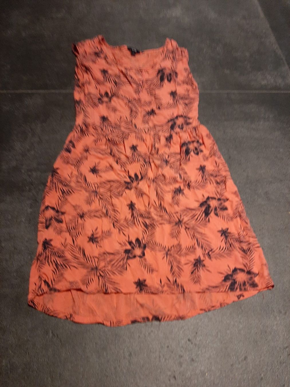 Vestiti & Gonne: Mädchen Kleid Kiabi Gr.146 – Usato da Malleray venduto da ste_rx2t