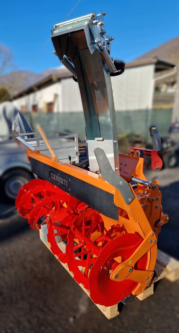 Toutes les machines: Schneefräse – Neuf (Voir description) à Purasca par cirio8