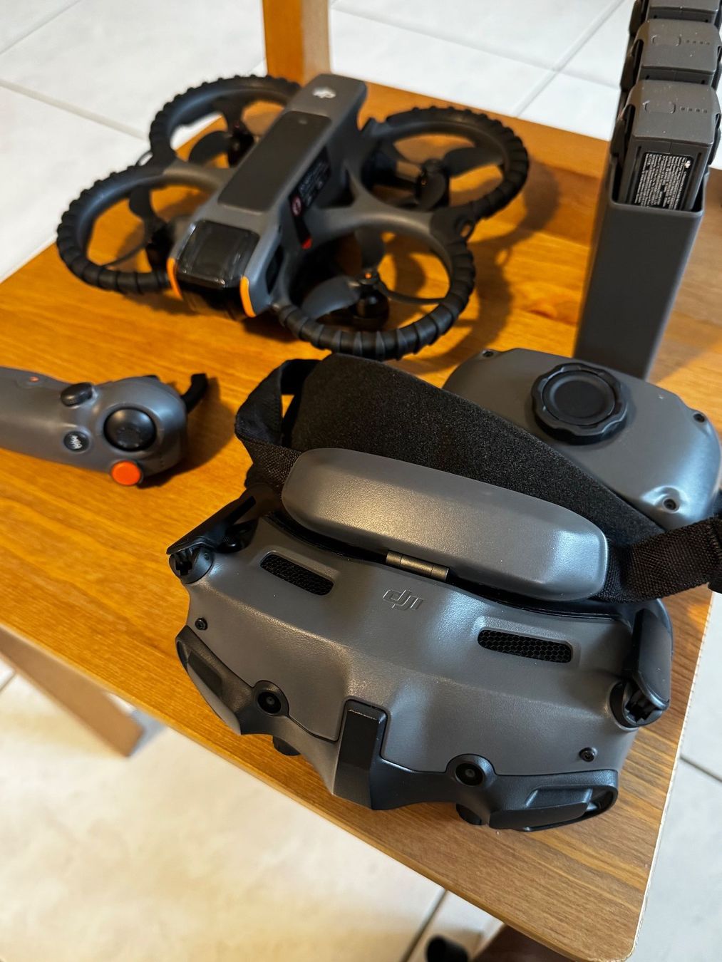 DJI Modellismo RC: DJI Avata 2 Fly More Combo + FPV Controller 3 + ND-Filter – Usato da Ruswil venduto da mat_7jdr