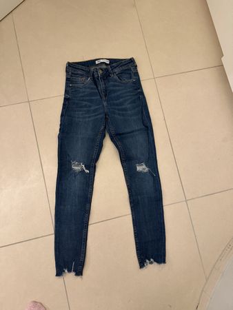 Zara Jeans, Damen, Grösse 36, mit Riss - Super Style!