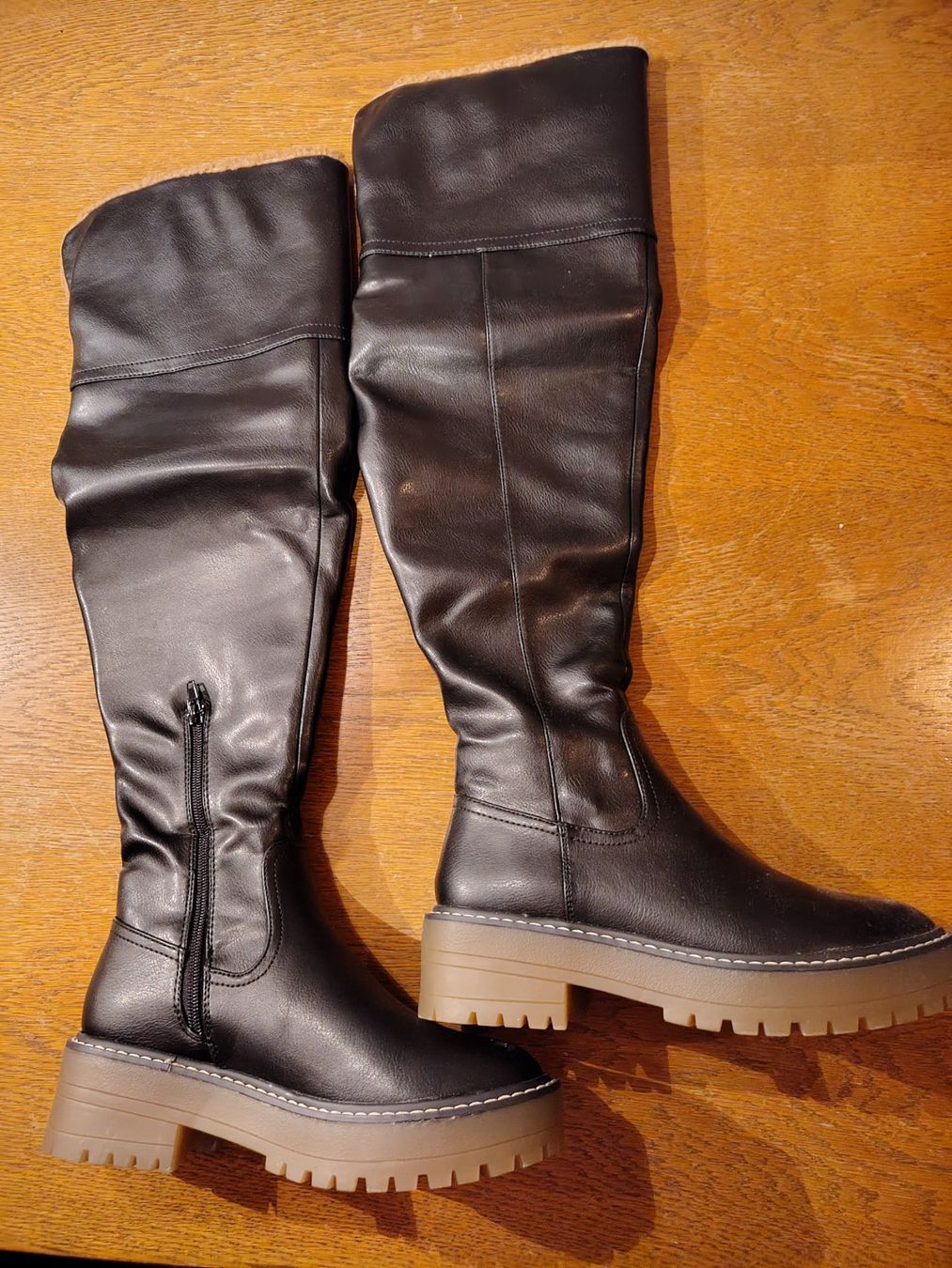 Only Damenschuhe: Stiefel knielang schwarz – Neu (gemäss Beschreibung) aus Rapperswil BE von Katmu