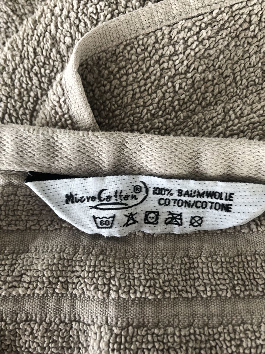 Teli da bagno: Duschtuch beige, 70x133cm – Usato da Bachenbülach venduto da danielaa0102 1