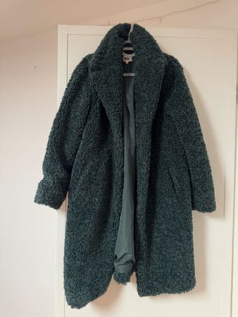 Wunderschöner dicker dunkelgrüner Wintermantel NP 250.-