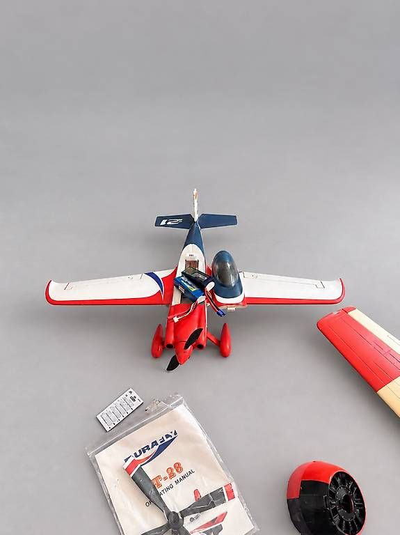 Modellbausätze & Standmodelle: kit de modélisme , 3 Avions,divers matériel – Gebraucht aus Corcelles-Chavorn von agn_5x85 3