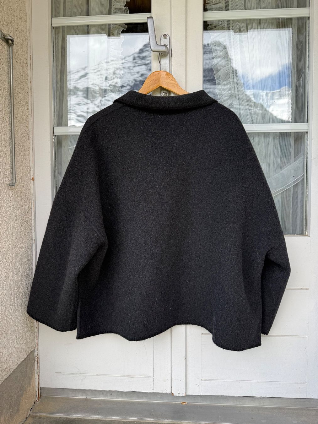 Cappotti: Zara Oversize Wollmantel Schwarz Gr. M – Nuovo (secondo la descrizione) da Grindelwald venduto da ita_8ffr 2