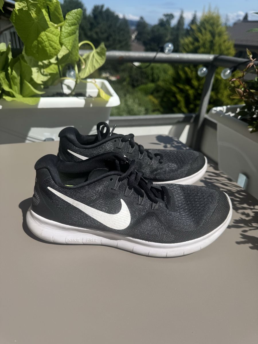 Damenschuhe: Nike Free Run Schuh Grösse 38 – Neu (gemäss Beschreibung) aus Kilchberg ZH von AlynneMaui