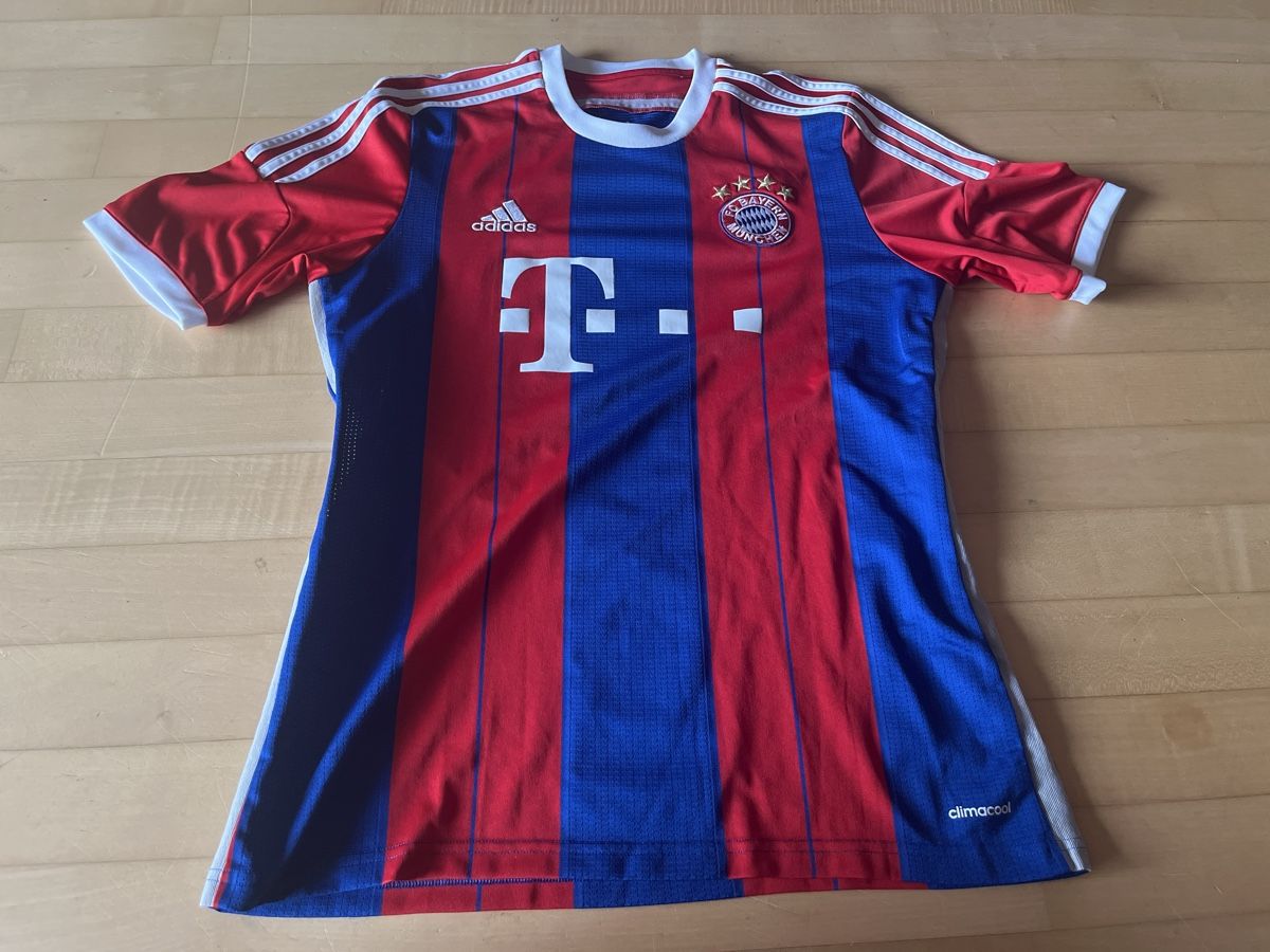 Bayern München Canottiere & Pantaloni: FC Bayern München Trikot 2012/13 – Usato da Wallisellen venduto da theadicts77