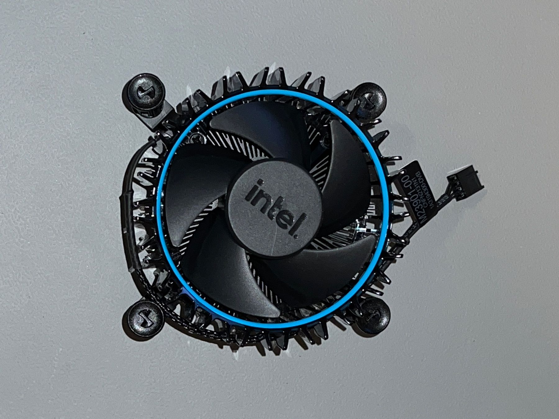 Intel Elektronikbauteile: Intel Laminar RM1 CPU Cooler - LGA 1700 – Neu (gemäss Beschreibung) aus Wallisellen von