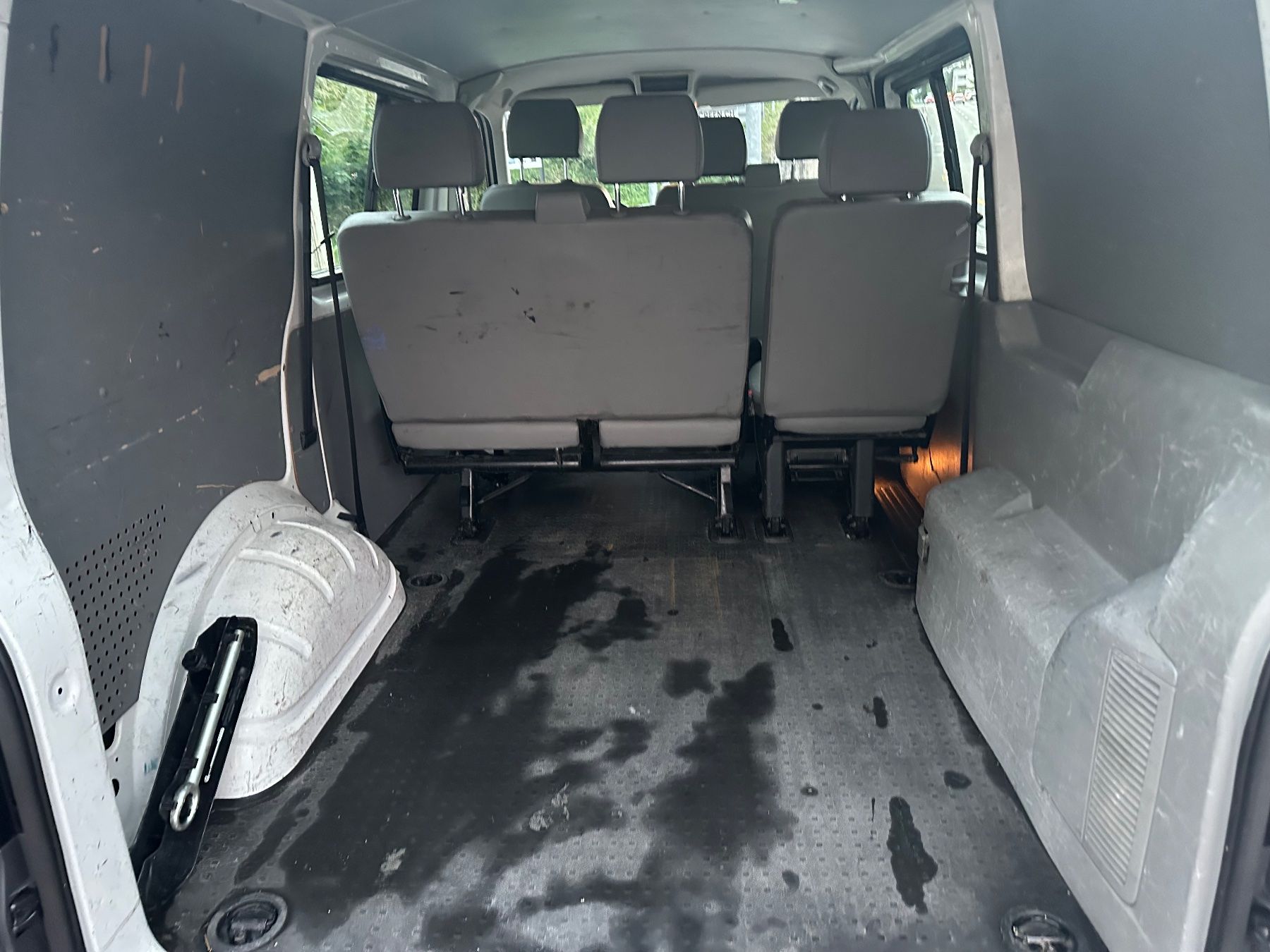 VW Nutzfahrzeuge: *****VW T5 Kombi 2.0 TDI***** – Gebraucht aus St. Gallen von maxi1979 6