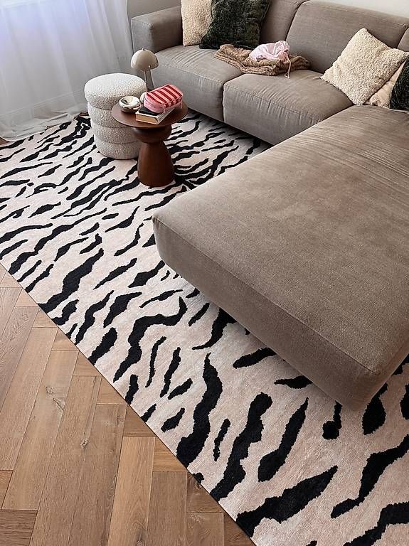 Teppiche: Tiger Print Teppic 245x330cm – Gebraucht aus Luzern von Marazul99 1