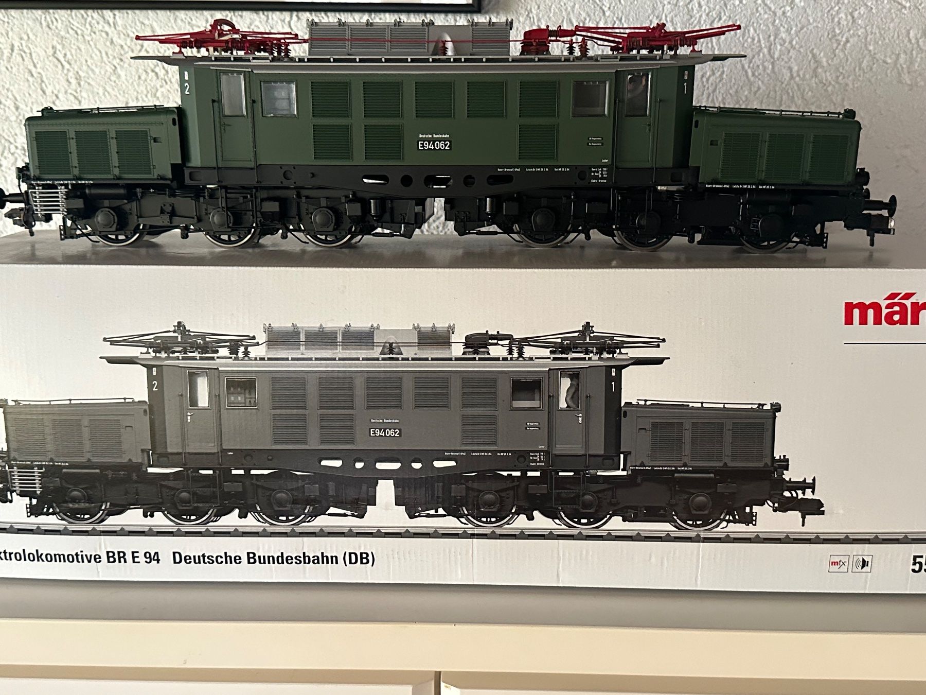 Märklin Modellini di ferrovie: Märklin Spur 1  55223 DB E-Lok E 94 – Usato da Aarburg venduto da flacon05 4
