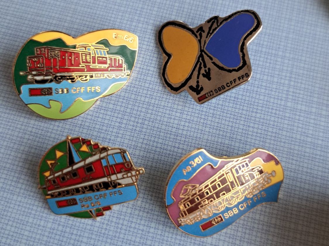 Placchette & Badge: Collection de pin – Usato da Morges venduto da Fabien1989 2