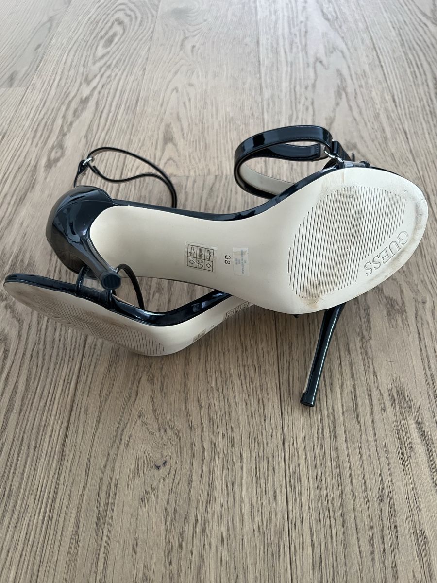 Guess Damenschuhe: Guess High Heels Gr. 38 Schwarz Lack Leder – Gebraucht aus Düdingen von Joeymoey 7