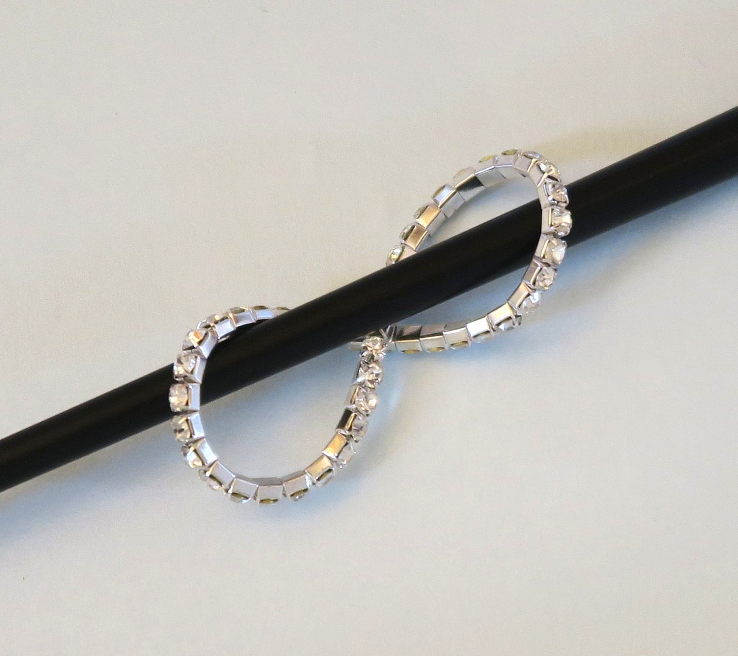 Bracciali & Braccialetti: Stretch Armband mit Strasssteinen – Usato da Brittnau venduto da marlenestone 2
